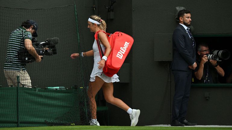 Azarenka huée à Wimbledon : le public ne semble pas comprendre pourquoi certaines joueuses ne se serrent plus la main