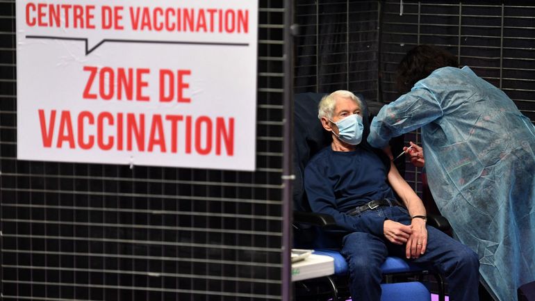 Vaccination en Wallonie : portes ouvertes dans les centres pour vacciner un maximum de personnes avant les vacances