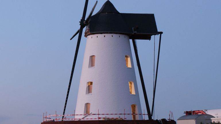 Tubize : le Moulin de Saintes retrouve son toit entièrement restauré