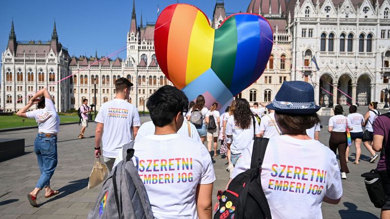 Hongrie : Viktor Orban convoque un référendum sur la loi anti-LGBTQI +