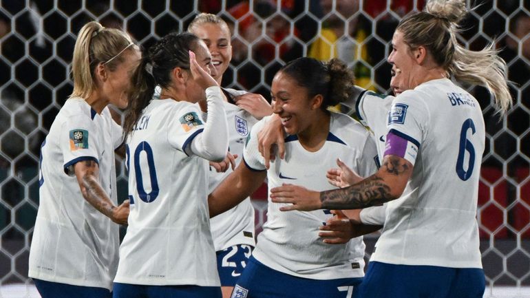 L'Angleterre étrille la Chine et se qualifie, Lauren James brille avec deux buts et trois assists