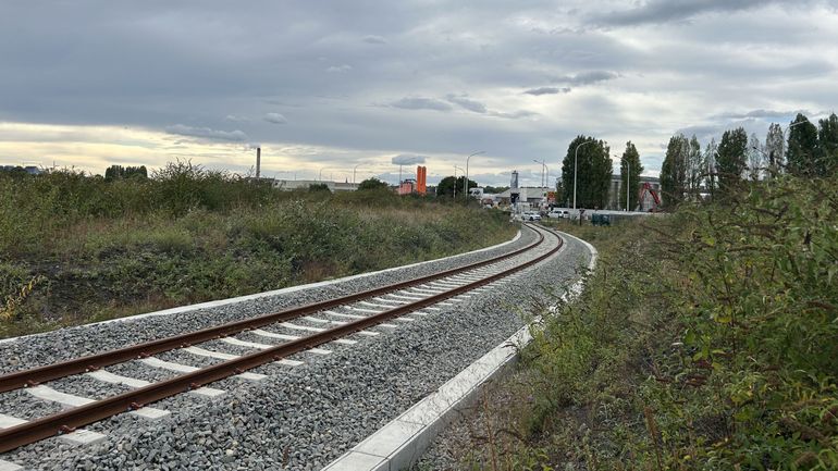 La ligne ferroviaire du port de Bruxelles attend toujours ses premiers conteneurs