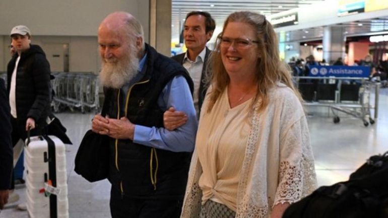 Afghanistan: le couple de Britanniques âgés libéré par les talibans arrivé à Londres