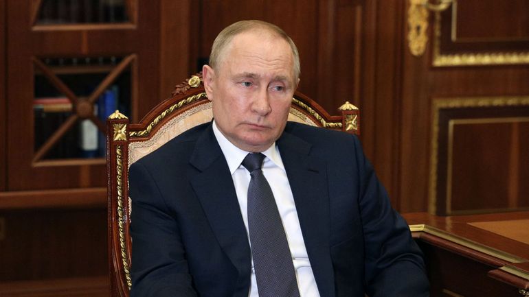 Guerre en Ukraine : Vladimir Poutine signe une loi qui punit de prison les appels à agir contre la sécurité de la Russie