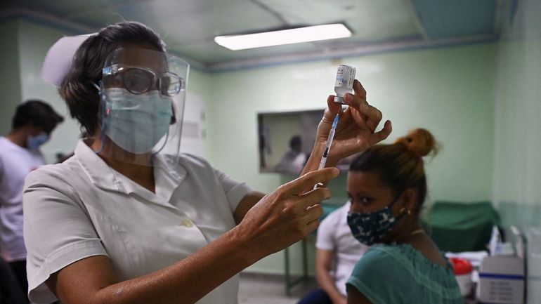 Coronavirus à Cuba : la Russie envoie deux avions d'aide humanitaire, dont un million de masques