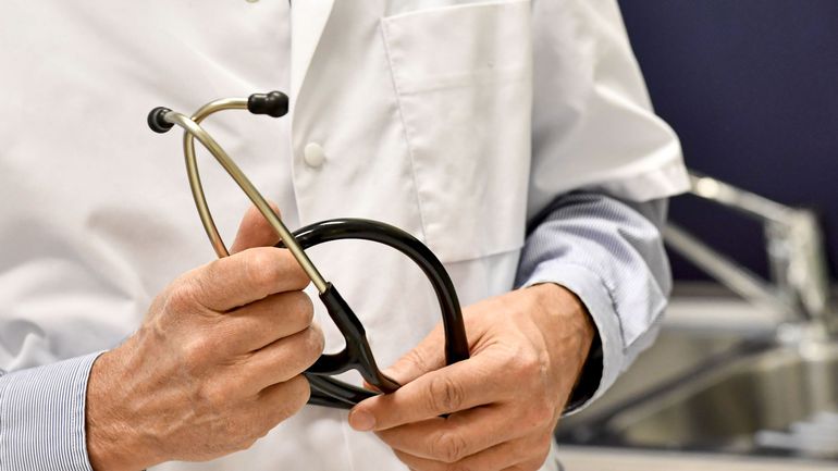 De plus en plus de médecins sont harcelés et agressés en Belgique