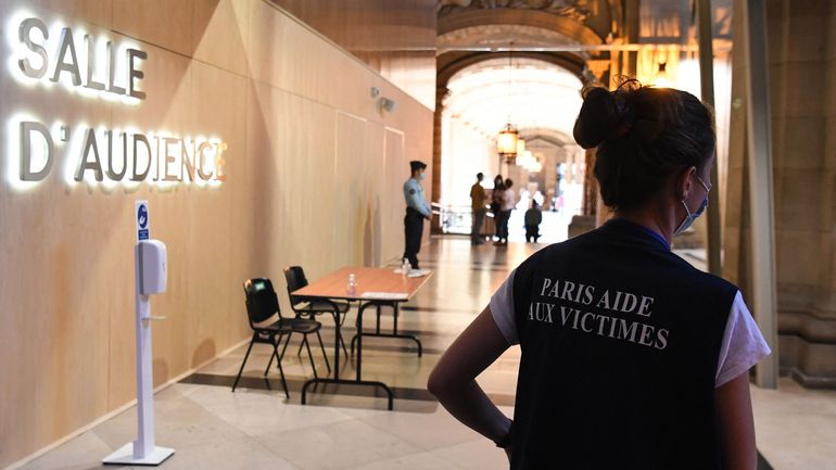 Ouverture du procès des attentats de Paris& sans réseau pour les journalistes