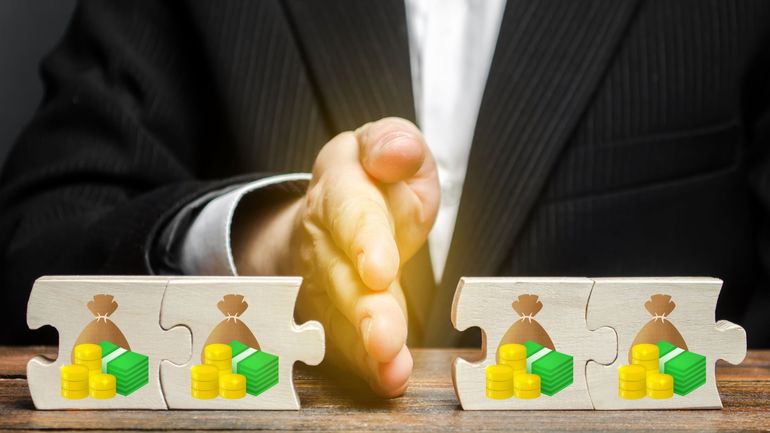 Votre salaire ou vos revenus locatifs saisis directement pour payer vos dettes ? Un montant record pour 2024