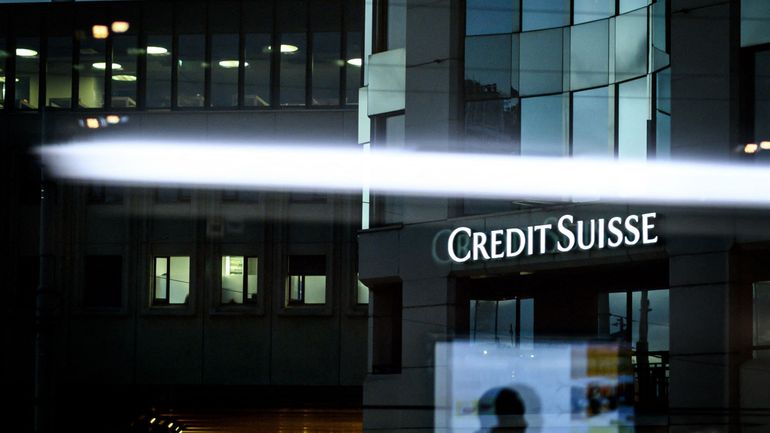 Credit Suisse clôture en hausse de 19,15% après l'aide de la banque centrale