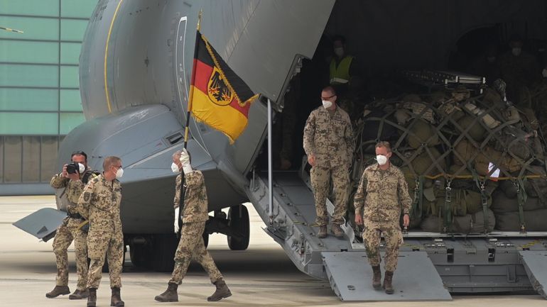 Afghanistan: l'Allemagne suspend son aide au développement