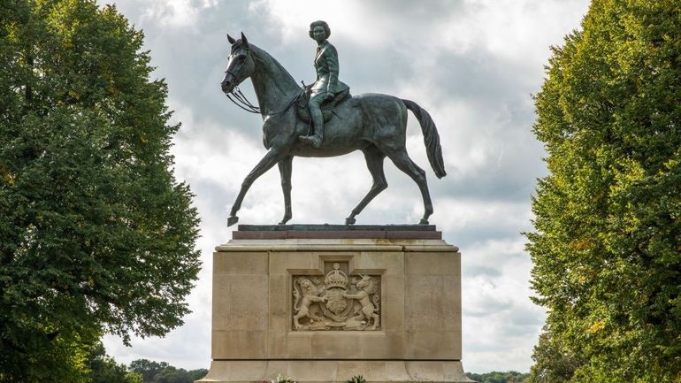 Les appels pour ériger une statue à la mémoire d'Elizabeth II se multiplient à Londres
