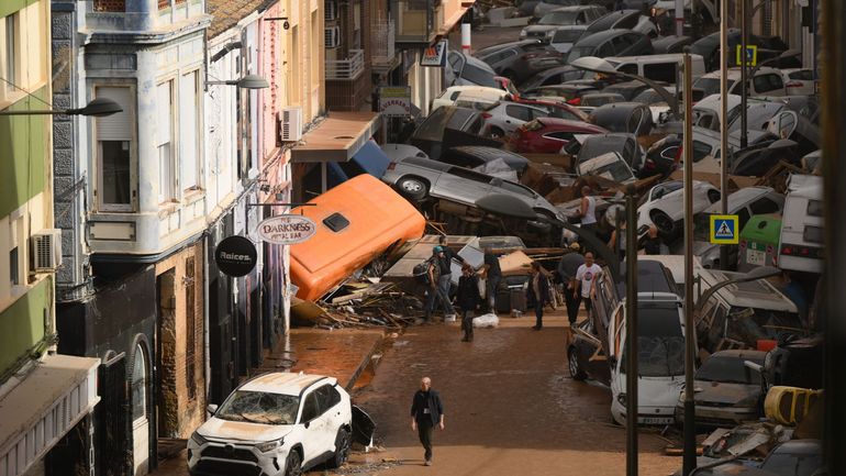 Inondations en Espagne : est-ce le même phénomène météorologique qu'en juillet 2021 ?