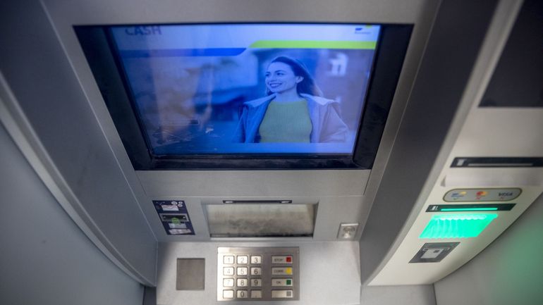 Banques : accord pour plus de 200 nouveaux distributeurs automatiques de billets d'ici fin 2025