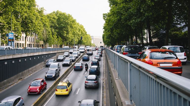 Automobile : les constructeurs mettent la pression sur l'UE pour reporter à 2027 les normes de CO2