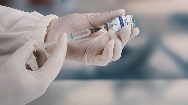 Coronavirus : l'EMA se prononcera mi-septembre sur le vaccin de Pfizer adapté aux sous-variants actuels