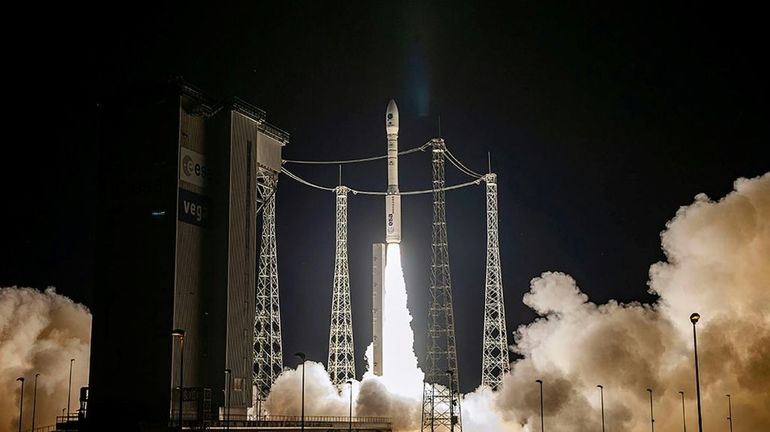 Espace : nouveau succès pour le lanceur européen Vega, avec plusieurs satellites en orbite