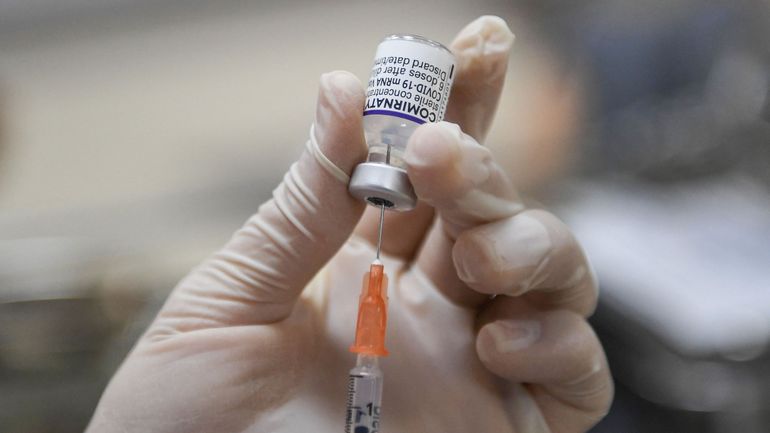 Un médecin a produit plus de 2000 faux certificats de vaccination en Wallonie. Il risque une peine de prison et la radiation