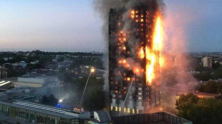 Grande-Bretagne : incendie de la Tour Grenfell à Londres, les 72 décès auraient tous 