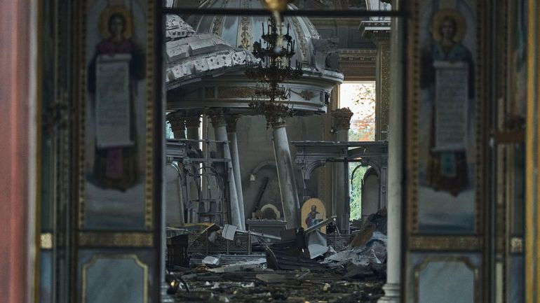 Guerre en Ukraine ce 23 juillet : une cathédrale partiellement détruite par un bombardement russe, Kiev dénonce un 