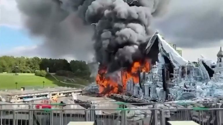 Incendie à Tomorrowland : la scène principale aux décors monumentaux prend feu, une enquête est ouverte