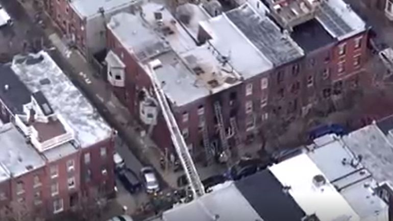 USA : 13 morts, dont sept enfants, périssent dans l'incendie d'un immeuble à Philadelphie