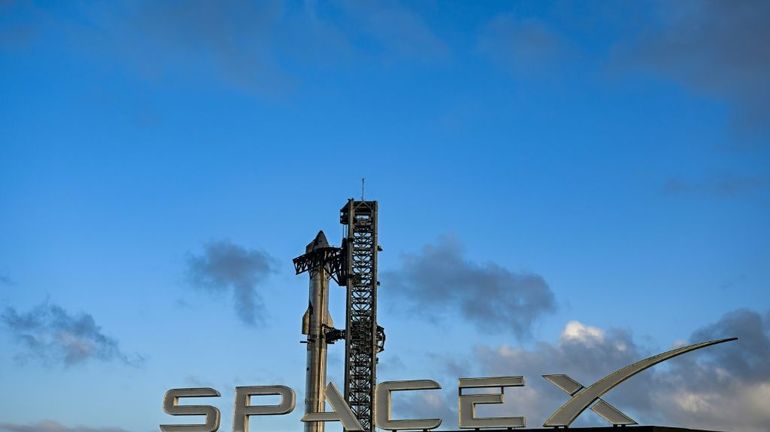 La présidente du Mexique menace de poursuivre SpaceX pour la pollution causée par ses fusées
