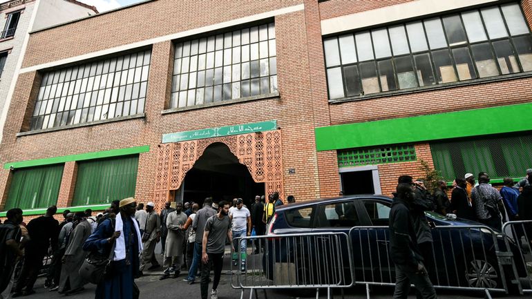 Ile-de-France : les têtes de cochon déposées devant des mosquées mardi l'ont été par des étrangers ayant quitté la France par la Belgique