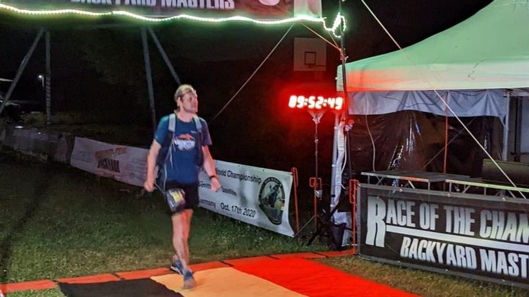 90 heures de course, 603 kilomètres parcourus : exploit monumental et record du monde d'ultra-endurance pour le Belge Merijn Geerts