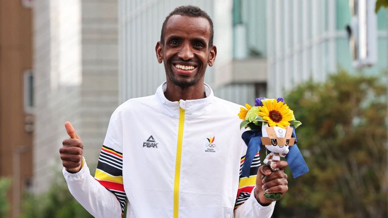 JO Tokyo 2020 : Bashir Abdi va au bout de lui-même pour décrocher le bronze au marathon, Kipchoge sacré "en patron"