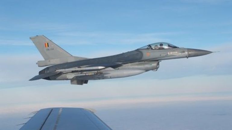 Belgique : un premier F-16 retiré du service vendredi avec 8000 heures de vol au compteur