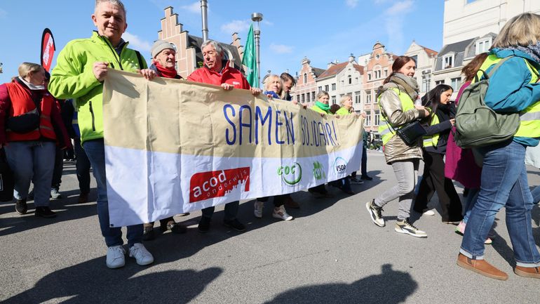 Manifestation des professeurs : l'enseignement flamand n'est pas mieux loti que le francophone, selon les syndicats flamands