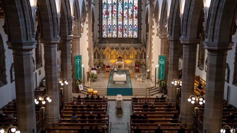 En Irlande, l'Eglise défie l'Etat face aux restrictions sanitaires et relance les communions