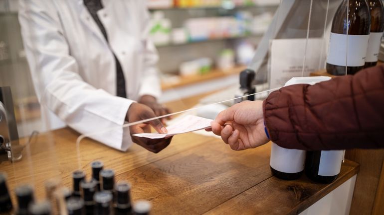 Je n'ai pas d'ordonnance pour mon médicament, est-ce grave pharmacien ?