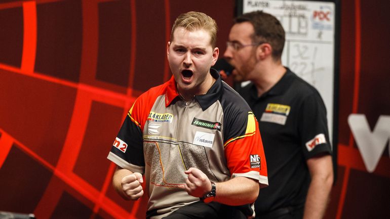 UK Open de darts : "Dancing Dimi" Van den Bergh remporte son second titre majeur face au n°1 mondial, Luke Humphries