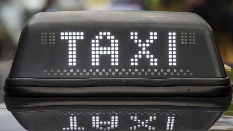 Les chauffeurs de taxi qui exercent en Flandre auront un an de plus pour satisfaire aux exigences linguistiques