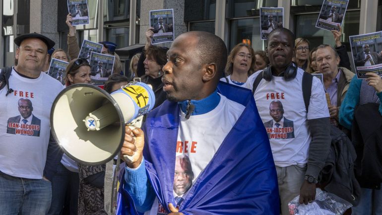 Procès de la tentative de coup d'Etat en RDC : des manifestants exigent la libération de Jean-Jacques Wondo au vu des récents éléments