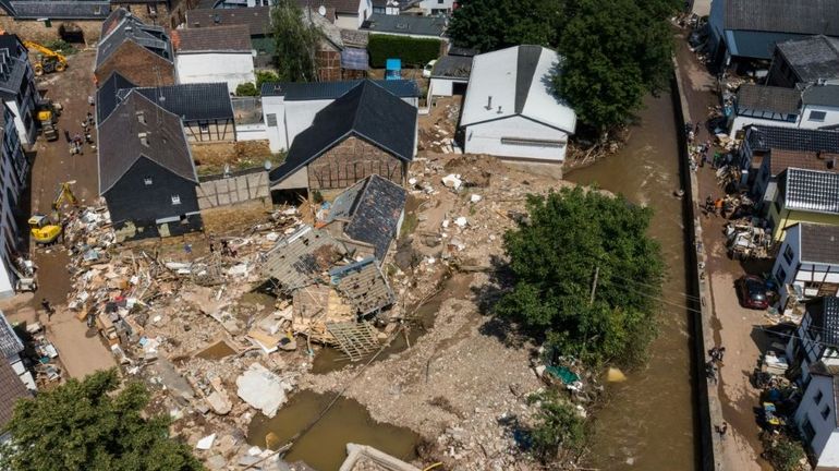 Inondations : le bilan s'alourdit à 165 morts en Allemagne