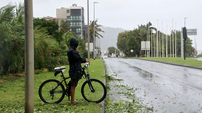 Cyclone Batsirai : 10.000 personnes encore sans électricité à La Réunion