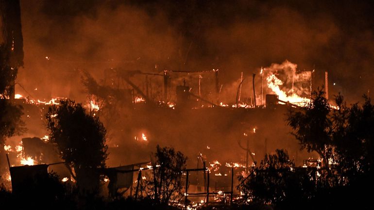 En Grèce, un incendie s'est déclaré dans un camp de migrants sur l'île de Samos