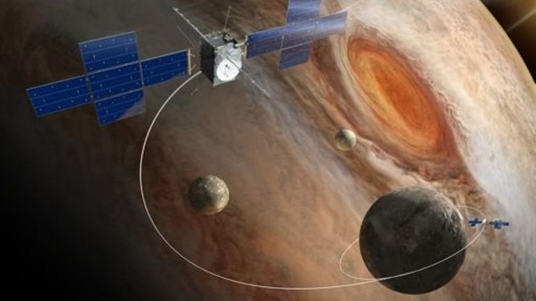 La sonde spatiale Juice, en route pour Vénus, a réussi son survol de la Terre et de la Lune