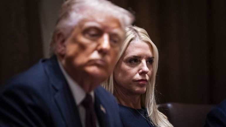 La ministre de la Justice avait informé Trump que son nom figurait dans les documents Epstein