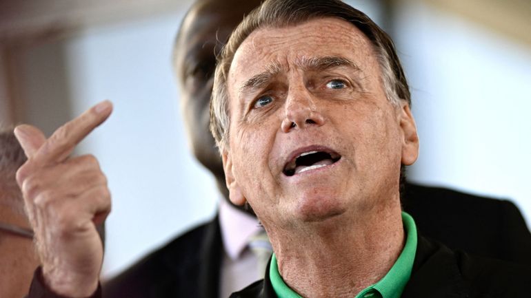 Brésil : l'ancien président Jair Bolsonaro assigné à résidence