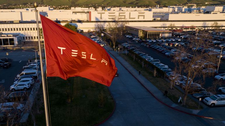 Etats-Unis : Tesla licencie des dizaines de travailleurs voulant se syndiquer