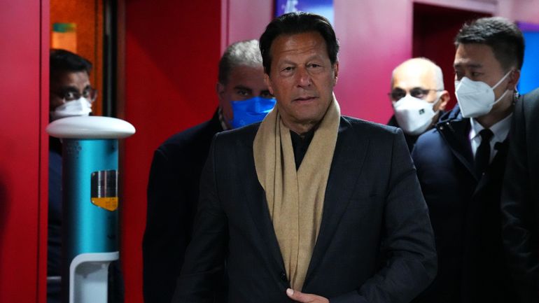 L'ancien Premier ministre pakistanais Imran Khan a été arrêté par des officiers paramilitaires au tribunal d'Islamabad, selon son parti