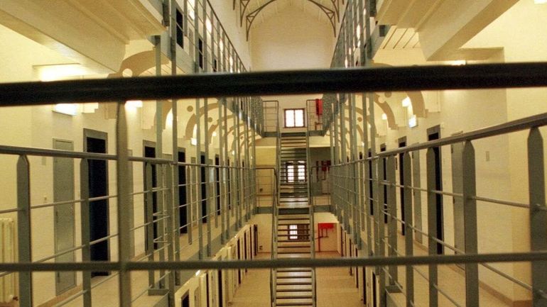 Le décès d'un détenu pose la question de la qualité des soins médicaux à la prison de Nivelles.