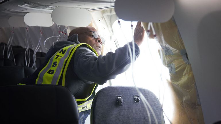 Décrochage d'une porte de Boeing en janvier sur un vol Alaska Airlines : les passagers peut-être victimes d'un crime, selon le FBI