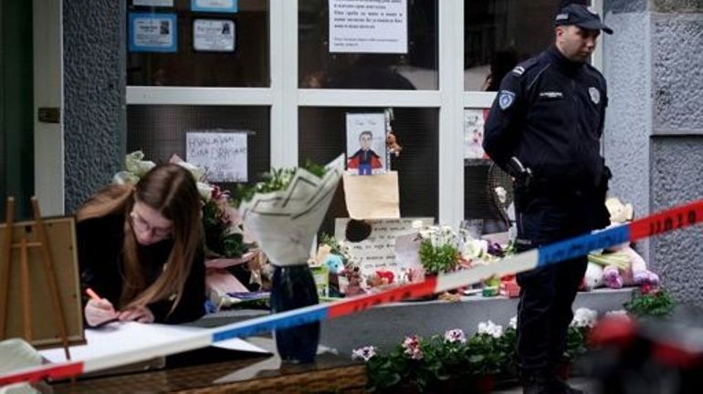 Les parents de l'adolescent accusé d'une tuerie dans une école en Serbie inculpés