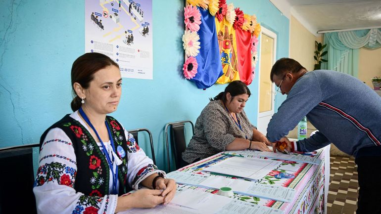 Moldavie: le parti pro-européen PAS arrive en tête des législatives