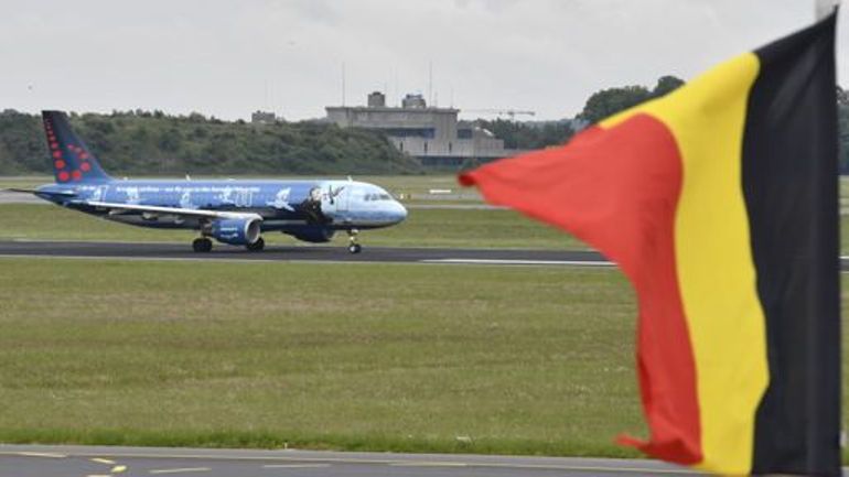 Vous voyagez avec un forfait et votre avion est très en retard ? Avec votre carte d'embarquement, vous avez droit à une indemnisation