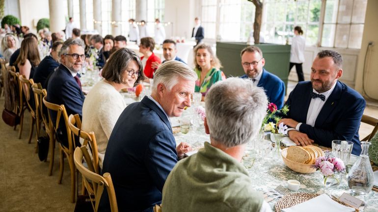 Le roi et la reine organisent leur première fête des voisins au Palais de Laeken